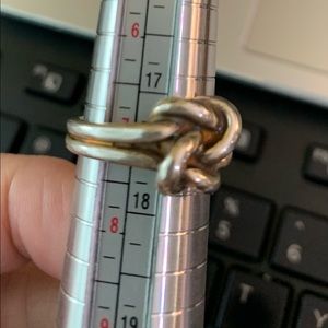 James Avery original Lover’s Knot, retired. Size 7-7.25